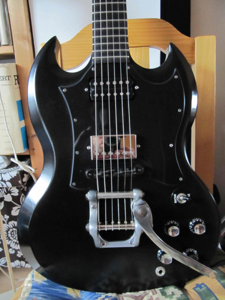 Photo annonce Guitare GIBSON SG   GOTHIC & ETUI