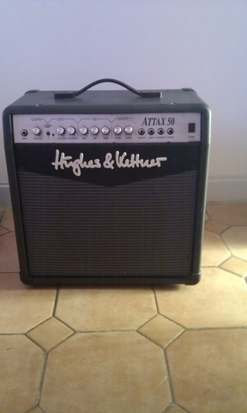 Photo annonce Hughes & Kettner Attax 50 & footswitch