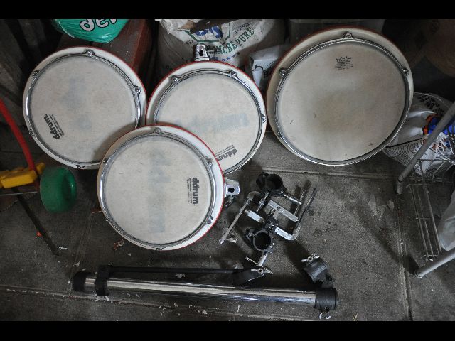 Photo annonce DDRUM            4 Pads + Kick + rack