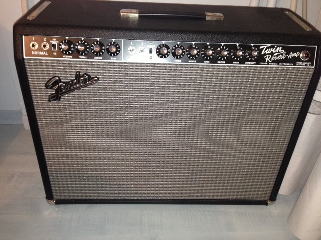 Photo annonce Fender Twin Reverb + option valise gator