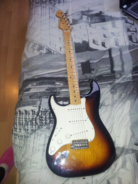 Photo annonce Fender standard Stratocaster gaucher Mexique