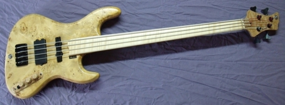 Photo annonce Basse  Fretless  Lutherie 4 cordes
