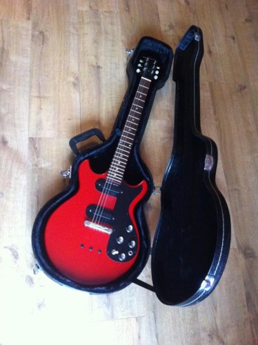 Photo annonce Gibson Melody Maker 1965 Cardinal Red
