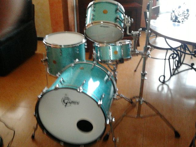 Photo annonce GRETSCH NEW CLASSIC MAPLE TURQUOISE SPARKLE 