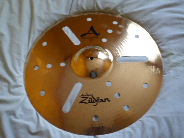 Photo annonce Zildjian   Pack  cymbales hit hat Crash Ride