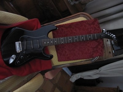 Photo annonce Epiphone Gibson Strat 1989 noire S310B