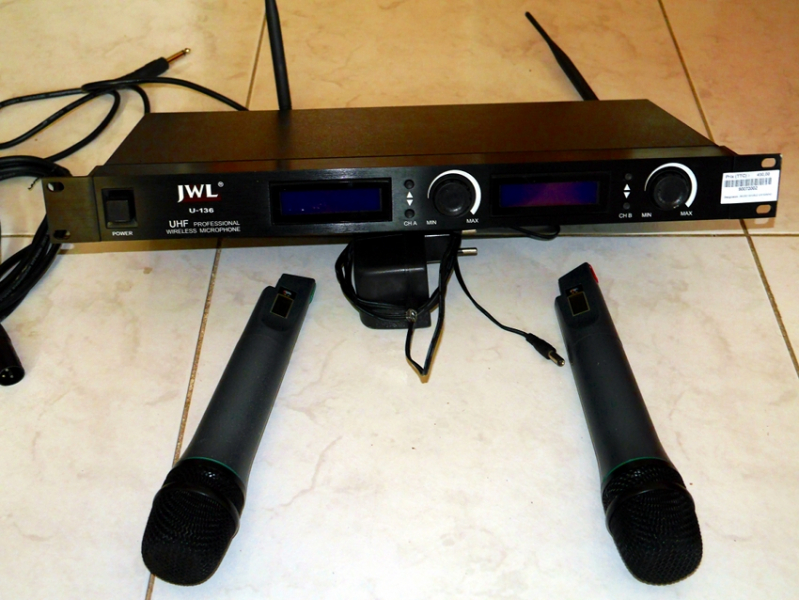 Photo annonce Micro     HF     JWL x 2 avec 2 emetteurs
