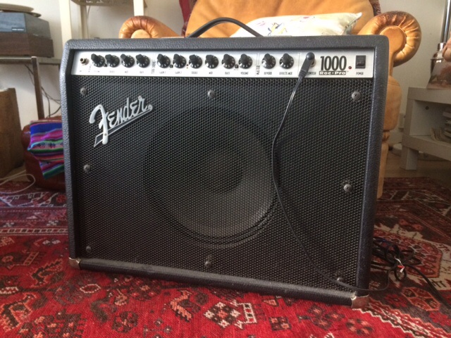 Photo annonce Fender   100  w  RocPro 1000 Combo