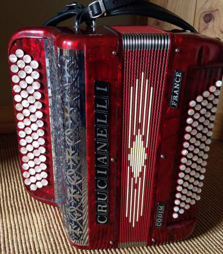 Photo annonce Accordeon 80 basses Crucianelli rouge