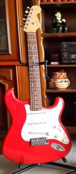 Photo : Fender Strat US  hot rod red 2001