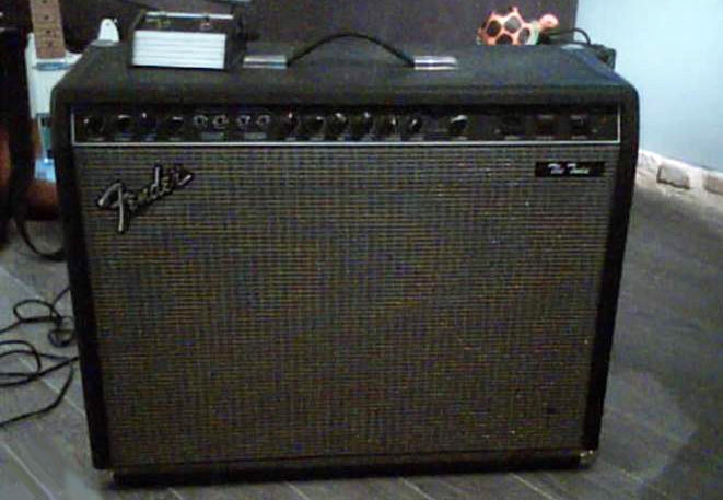 Photo : Fender         The Twin 100W lampes neuves