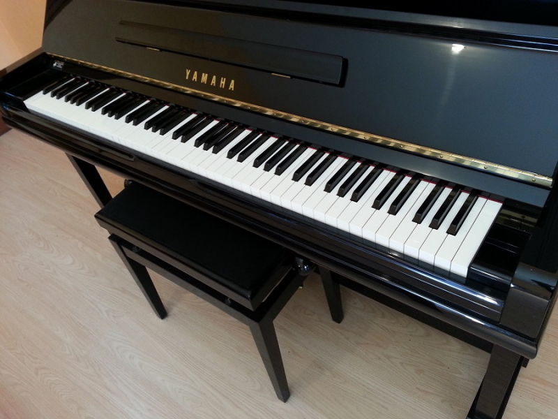Photo : Piano Yamaha U3 serie speciale U30A