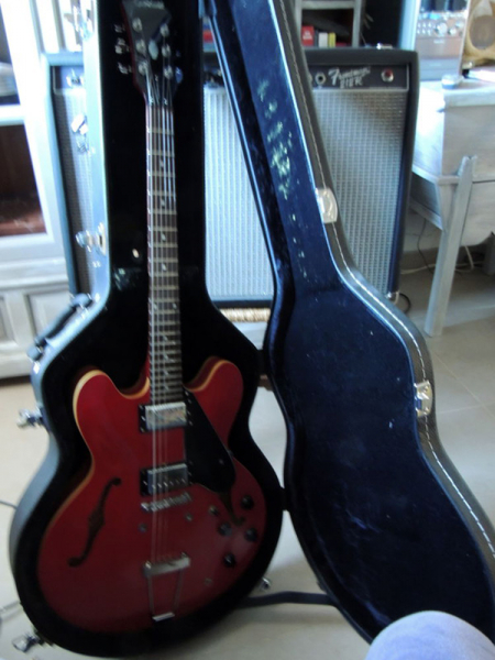 Photo : EPIPHONE   DOT   By Gibson avec fly case
