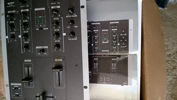 Photo : Gemini     PS    424X Console DJ