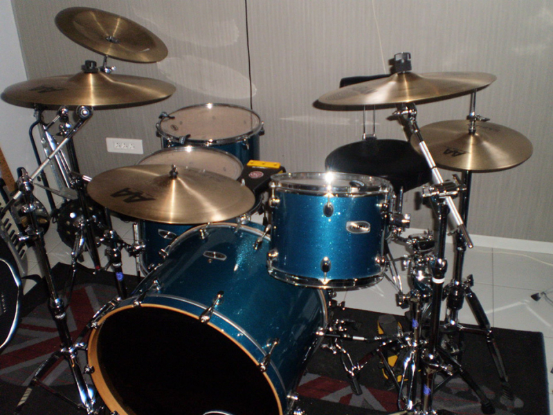 Photo annonce MAPEX            ProM + Sabian AA + Table + Micro