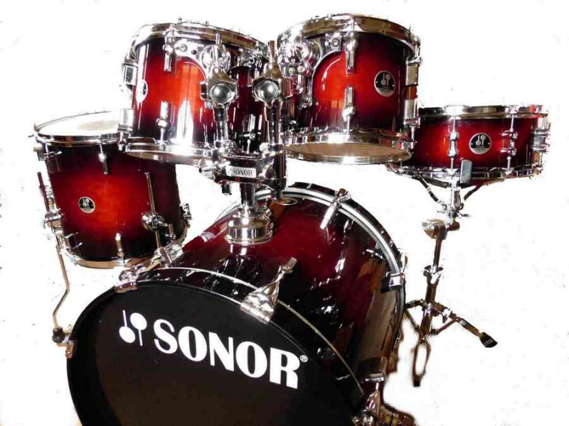 Photo annonce SONOR    Force   3007 Maple Red Burst