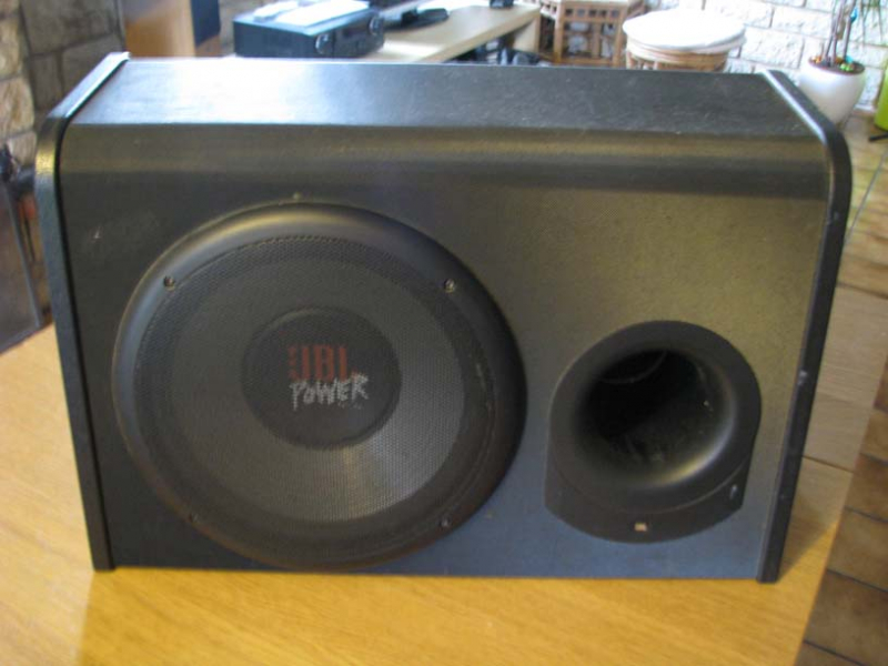Photo : JBL      Sub     woofer 1100 watts