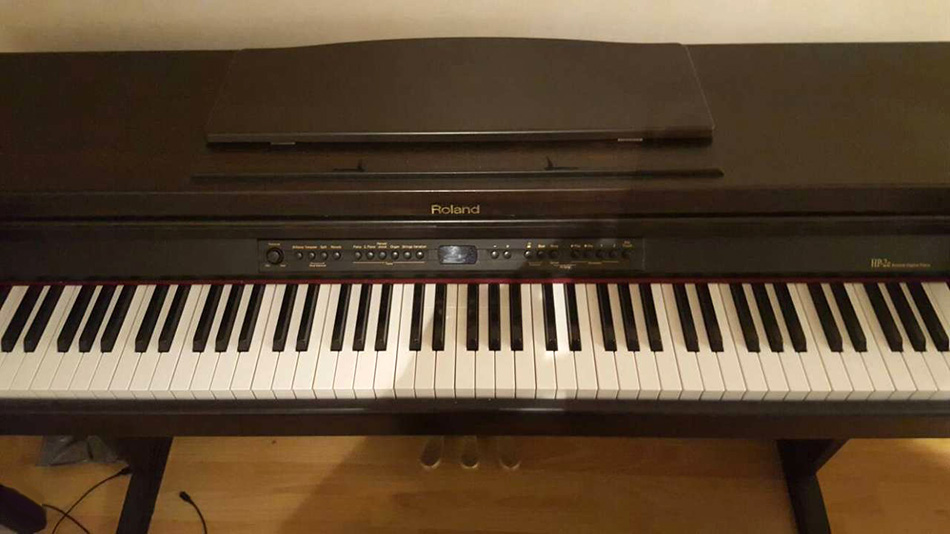 Photo : Roland     HP    2e Piano meuble