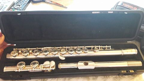 Photo : Flute Traversiere argent Yamaha avec housse
