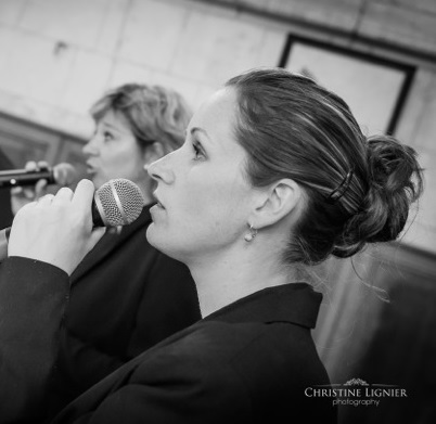 Photo : Chanteuse pour Piano bar cocktails vin d honneur