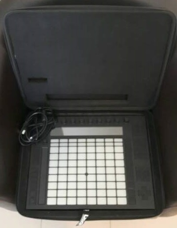 Photo : Ableton   Push   1 + case