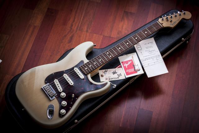 Photo : Fender Strat Special edition 40th Anniversary USA