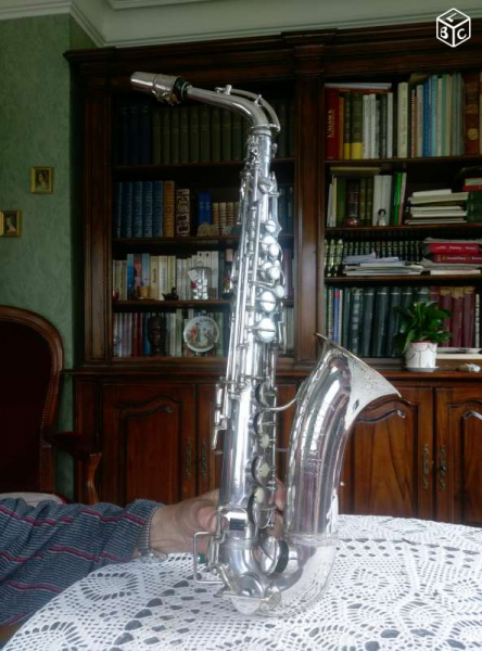 Photo : Saxophone Alto Argente LYRIST
