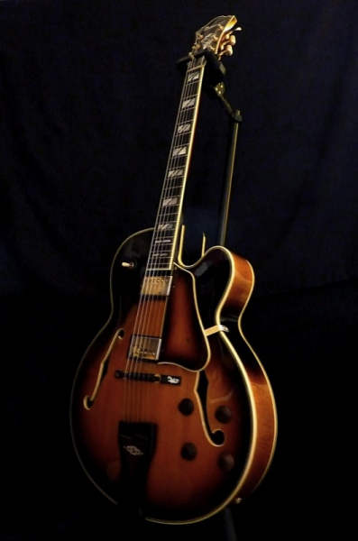 Photo annonce Ibanez         GB200 Guitare jazz demi caisse