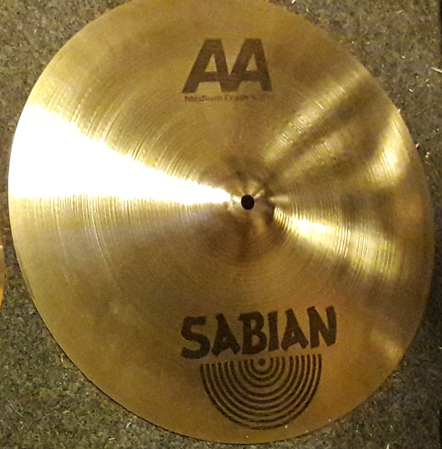 Photo : CRASH SABIAN AA  Medium 16 Cymbale