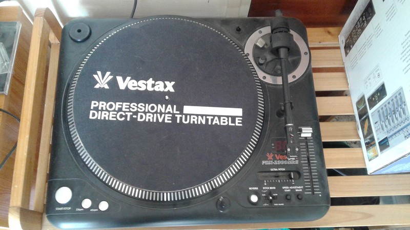 Photo : Vestax    PDX    2300 mk2 pro + shure M44 7
