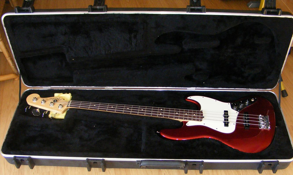 Photo : Fender Jazz Bass Standard US avec etui rigide