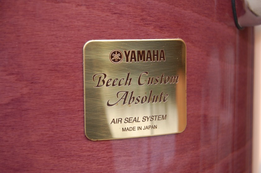 Photo : Batterie  Yamaha Beech Custom Absolute purple