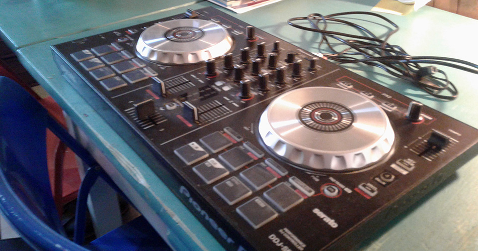Photo : Pioneer  DDJ   SB2 Controleur DJ