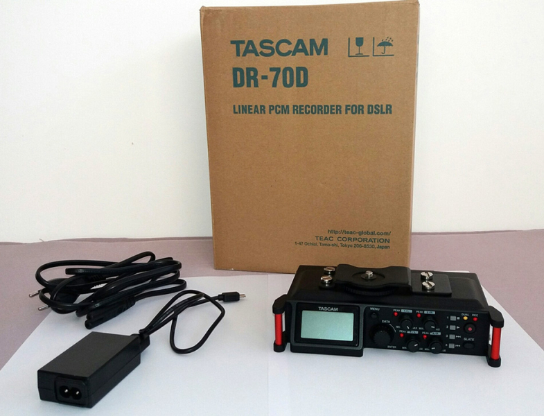 Photo : TASCAM    DR   70D Enregistreur audio 4 pistes
