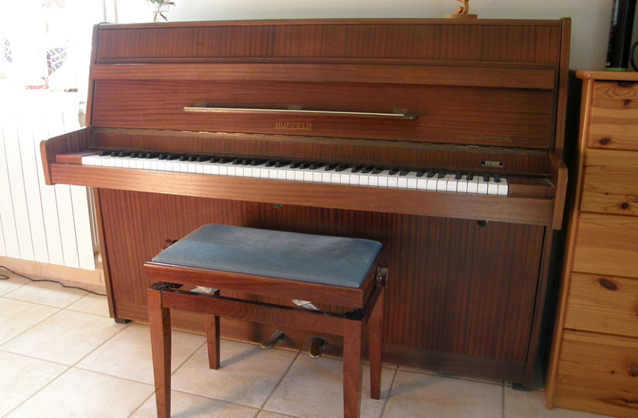 Photo : piano   droit    Hupfeld modele carmen