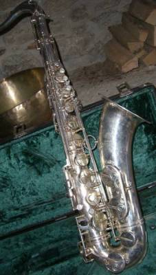 Photo : Selmer   tenor   mark VI Saxophone