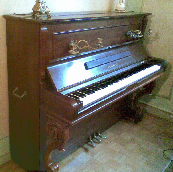 Photo : Piano   droit   Choiseul Romantique