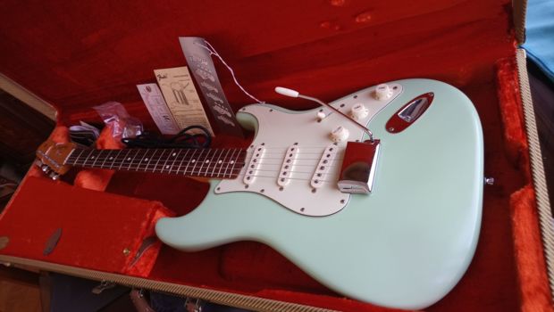 Photo : Fender Strat Americain vintage US Reissue 62