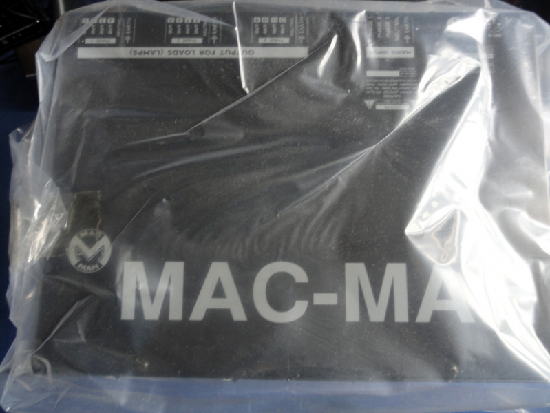 Photo : Bloc de puissance MAC MAH 12 Canaux