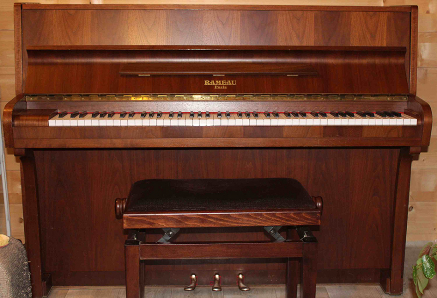 Photo : Piano   Rameau   114 restaure et regle