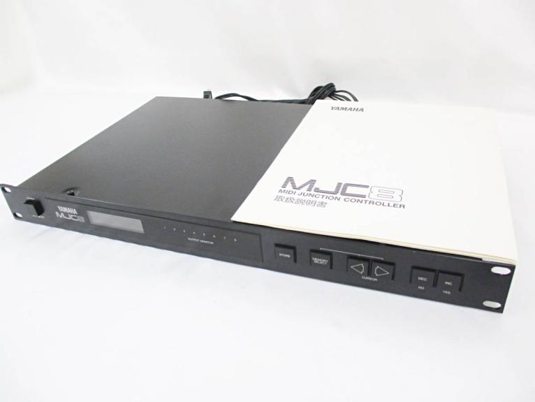 Photo : Yamaha MJC8 routeur MIDI 8 IN 8 THRU