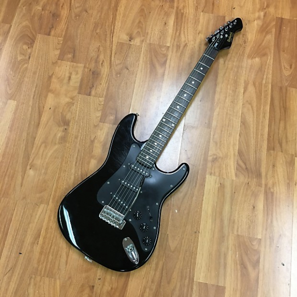 Photo : Guitare      Rockwood by Hohner LX100G Noire