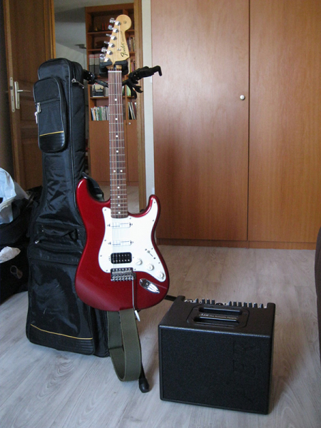 Photo annonce Fender Strat Red 2014 HSS
