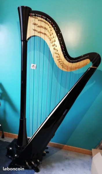 Photo : Harpe    Camac   a pedales 47 cordes
