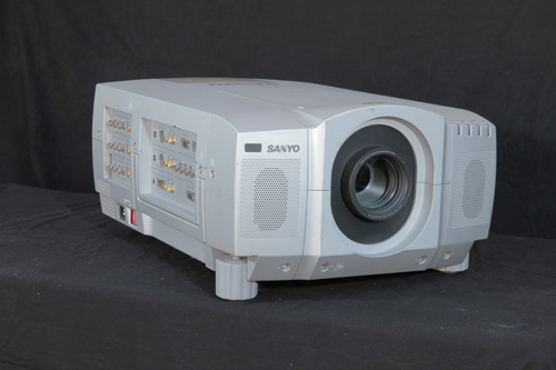 Photo : Video           projecteur SANYO PLC XF10E