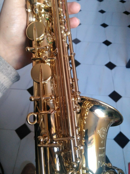 Photo : Saxophone  alto  Selmer serie III