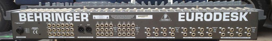 Photo : Behringer Eurodesk 24 48 channel dual input