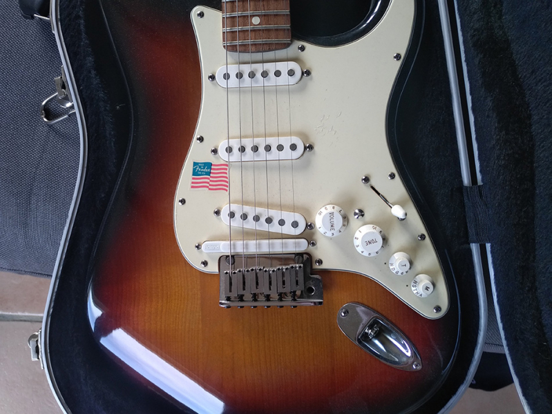 Photo : Stratocaster     USA VG a modelisation