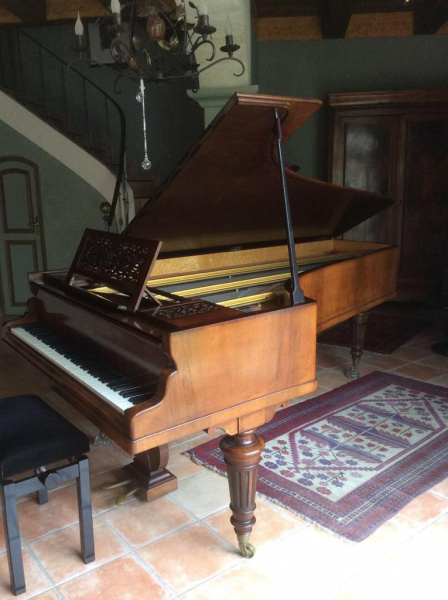Photo : Piano ERARD Queue 1905
