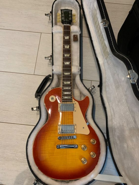 Photo : Gibson  Les Paul Traditionnel sunburst